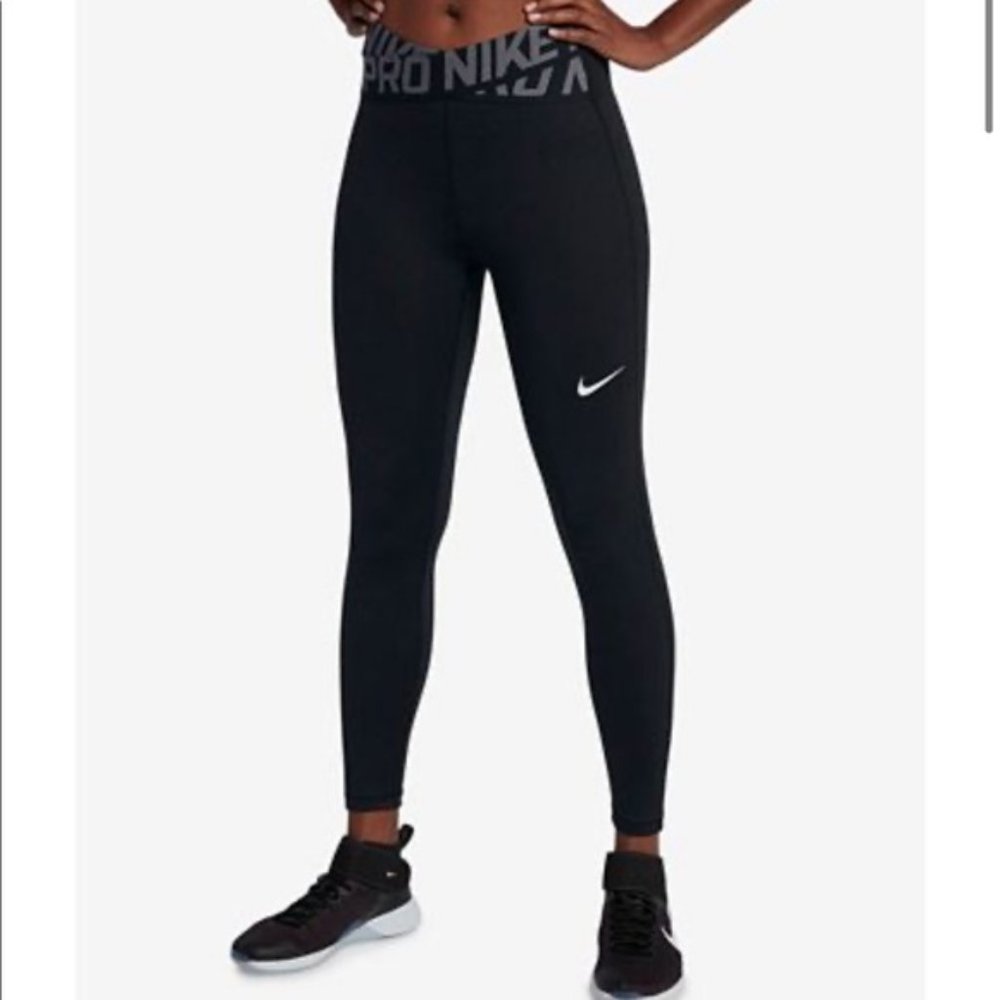 Nike Pro Criss Cross Leggings